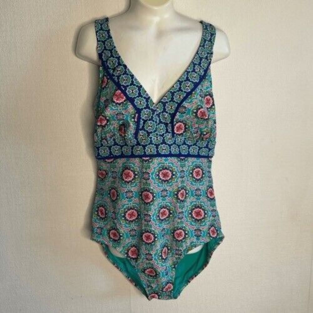 Catalina Crossback V-Neck One Piece Swimsuit Women Size L(12-14) Mandala Floral